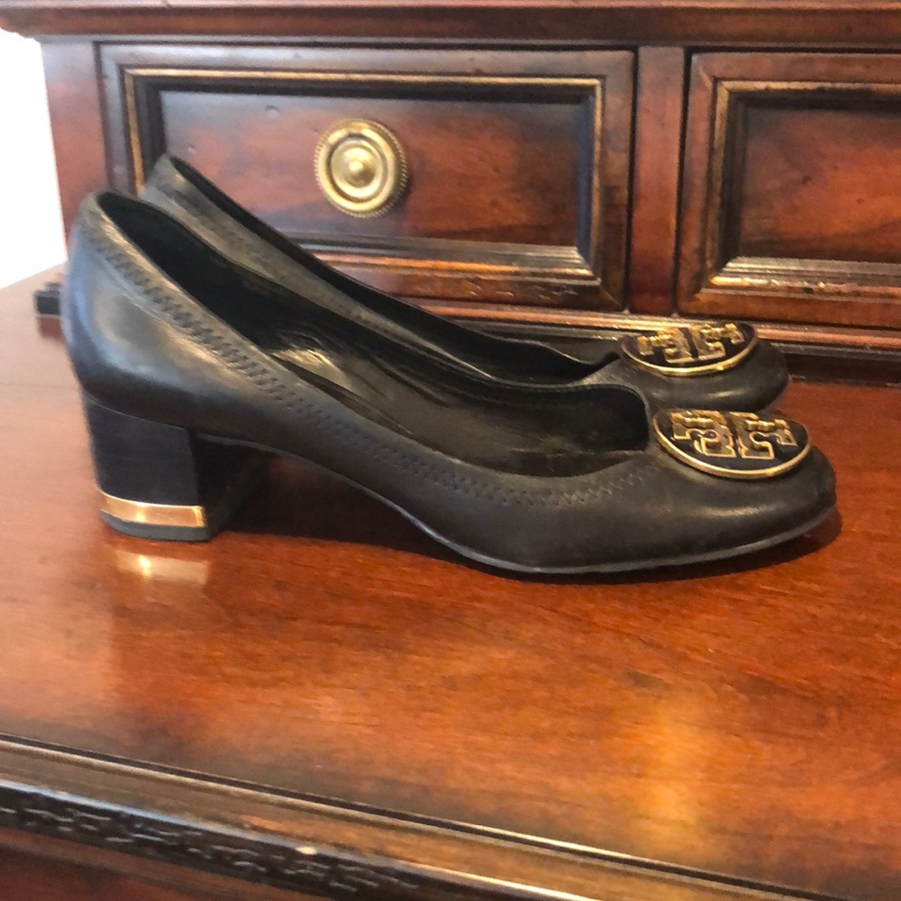 Sz 7.5 Tory Burch low heels